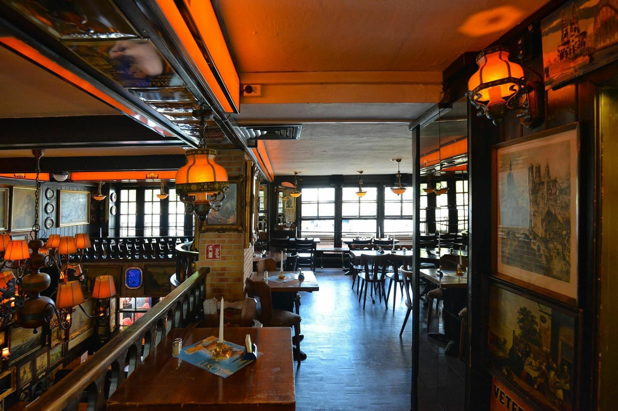 Und Restaurant Löwenbräu Hotel Köln